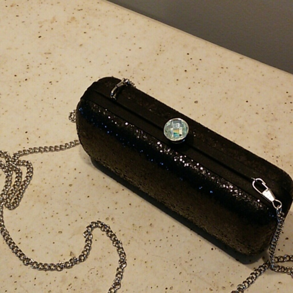 Black Glittery Clutch w/faux Diamond Closure